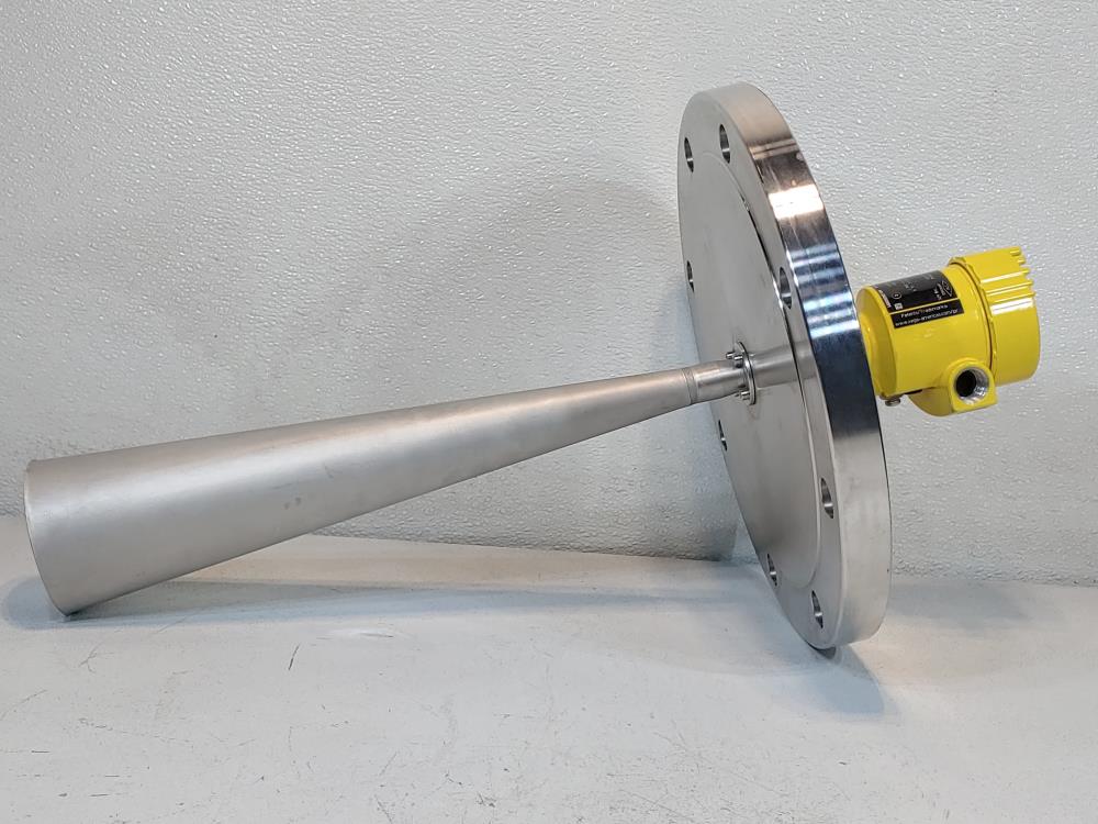 Vega Vegapuls 62 Type#: PS62 UXEAN2HANXX w/ Horn & 8" 150# FLANGE 316SS