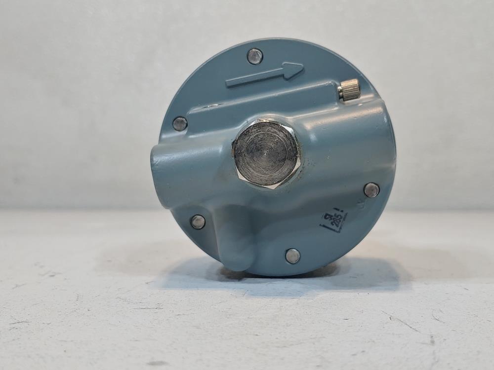 Moore Nullmatic Pressure Regulator Model#: 40-2