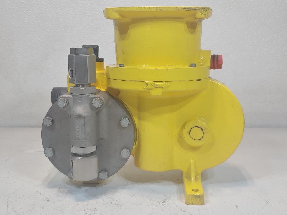 Milton Roy Metering Pump RJ15153XSESEM2NN, 5.10 GPH 925 PSI, 6.20 GPH 100 PSI