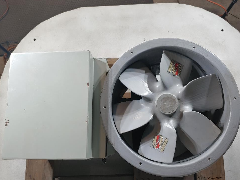 HARTZELL Series 35 Fiberglass Belt Drive Duct Axial Fan - 16"