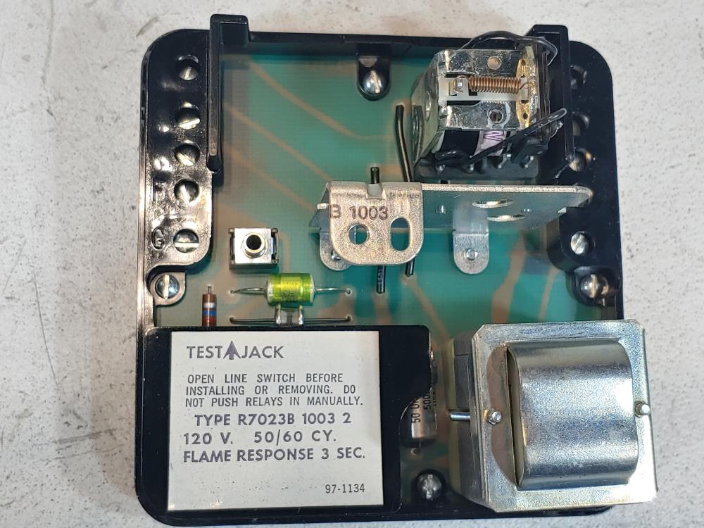 Honeywell R7023B 1003 Flame Relay