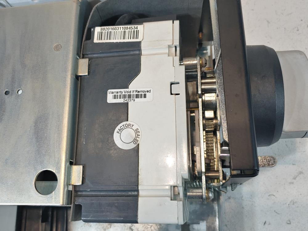 Eaton Cutler-Hammer Motor Control Center w/ E125H Molded Circuit Breaker