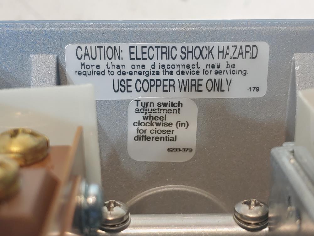 United Electric Pressure Switch Part#: J402-274-1521
