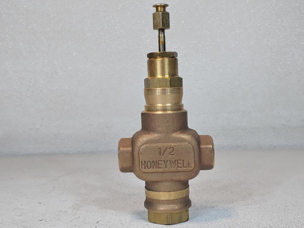 Honeywell V5011N 2030 1/2"  2-Way Direct Acting Linear Flow Valve 