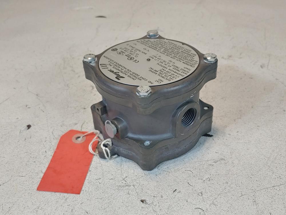 Dwyer ExplosionProof Differential Pressure Switch 195012FPRESET