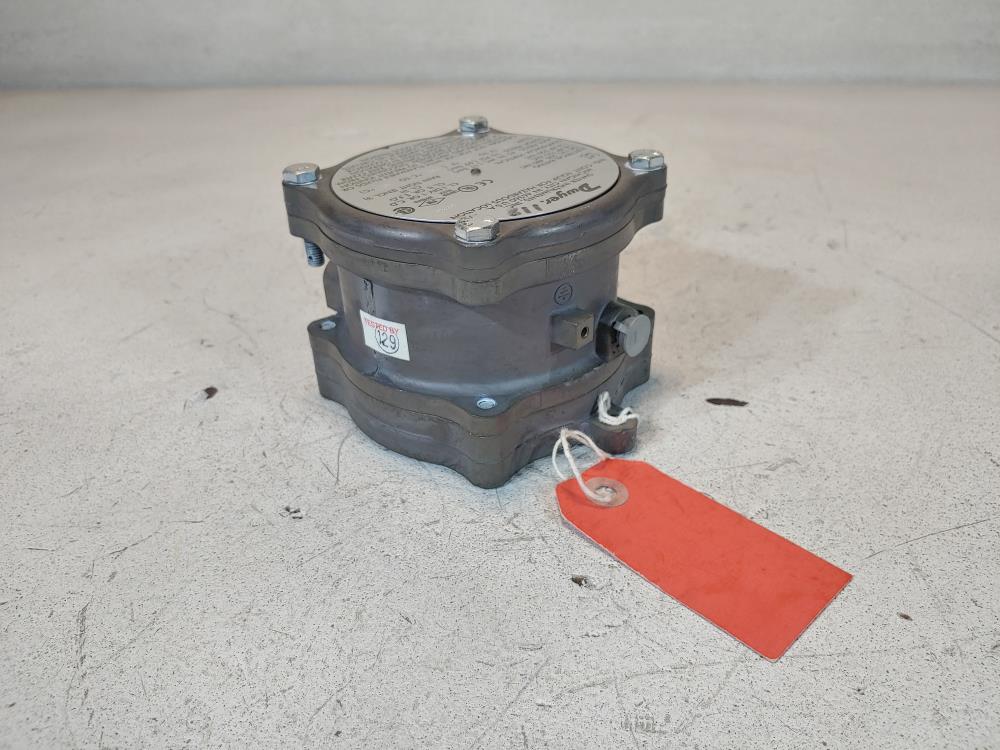 Dwyer ExplosionProof Differential Pressure Switch 195012FPRESET