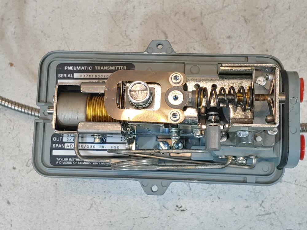 Taylor Instrument Pneumatic Pressure Transmitter