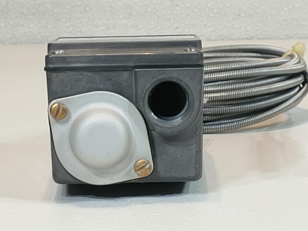Barksdale MT1H-M251S-12-A Temperature Switch