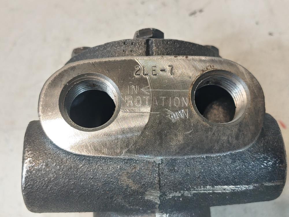 Tuthill 1/2" NPT Gear Pump 2L35