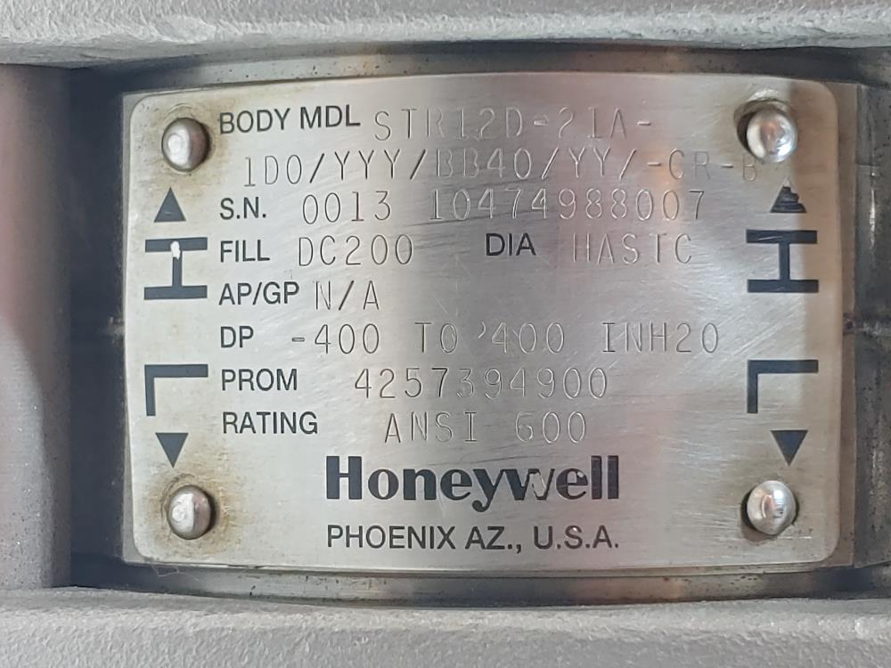 Honeywell ST3000 Smart Differential Pressure Transmitter w/ 2" 300# Diaphragms