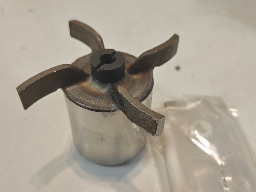 March 1/2" x 1" Magnetic Drive Pump TE-5S-MD w/ Baldor Motor *NO IMPELLER*