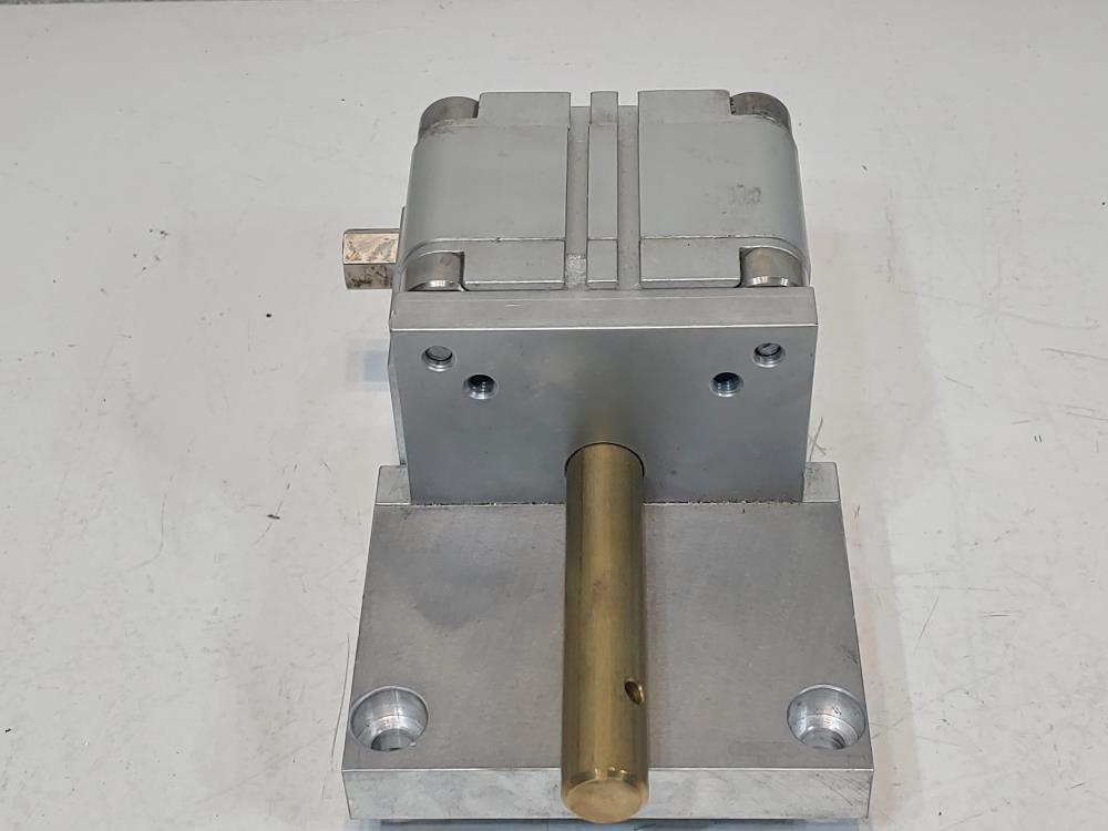 Festo AEVU-80-25-P-A-S6-R3-SA Compact Cylinder