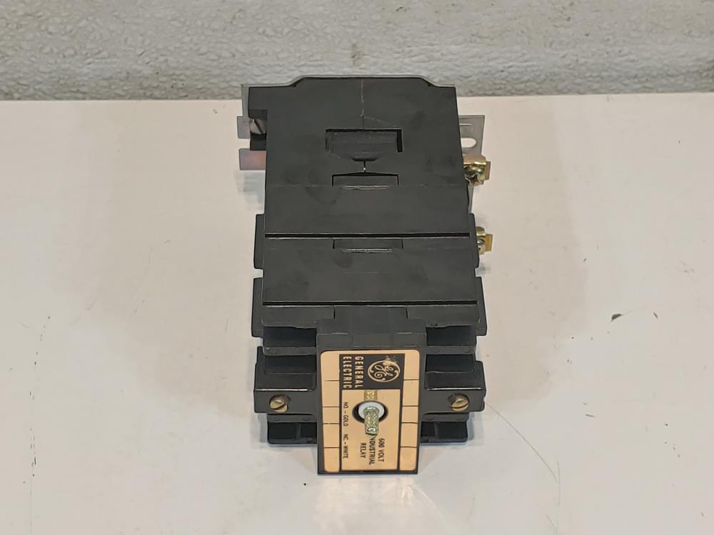 General Electric Magnetic Motor Starter CR120B06002