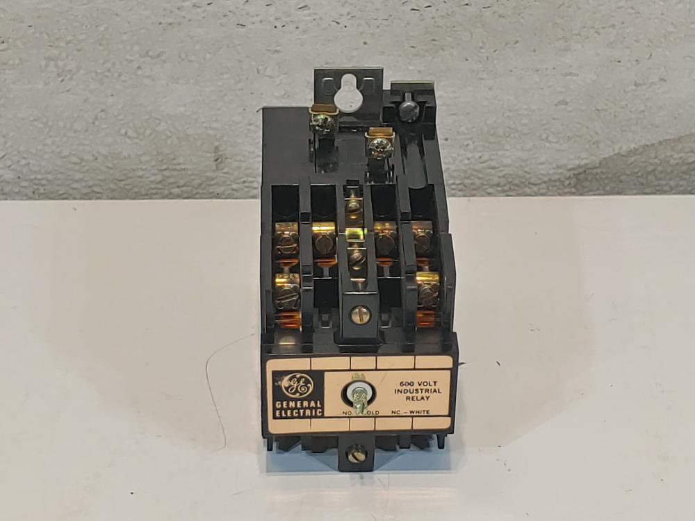 General Electric Magnetic Motor Starter CR120B06002