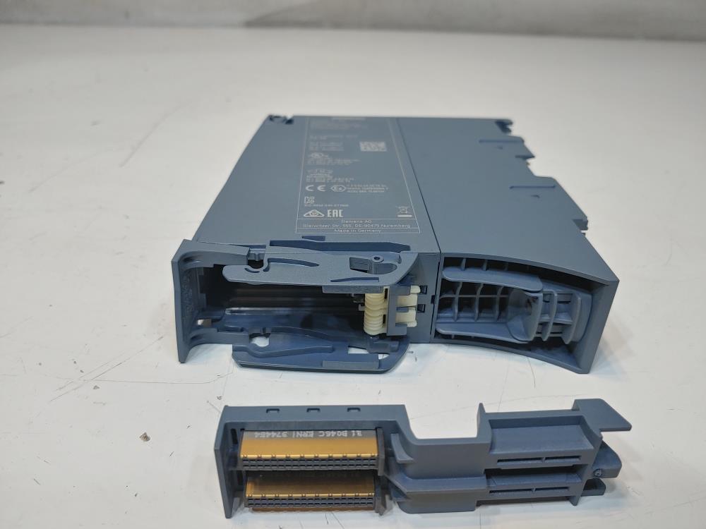 Siemens Simatic S7-1500 Analog Output Module Model #: 6ES7532-5HD00-0AB0