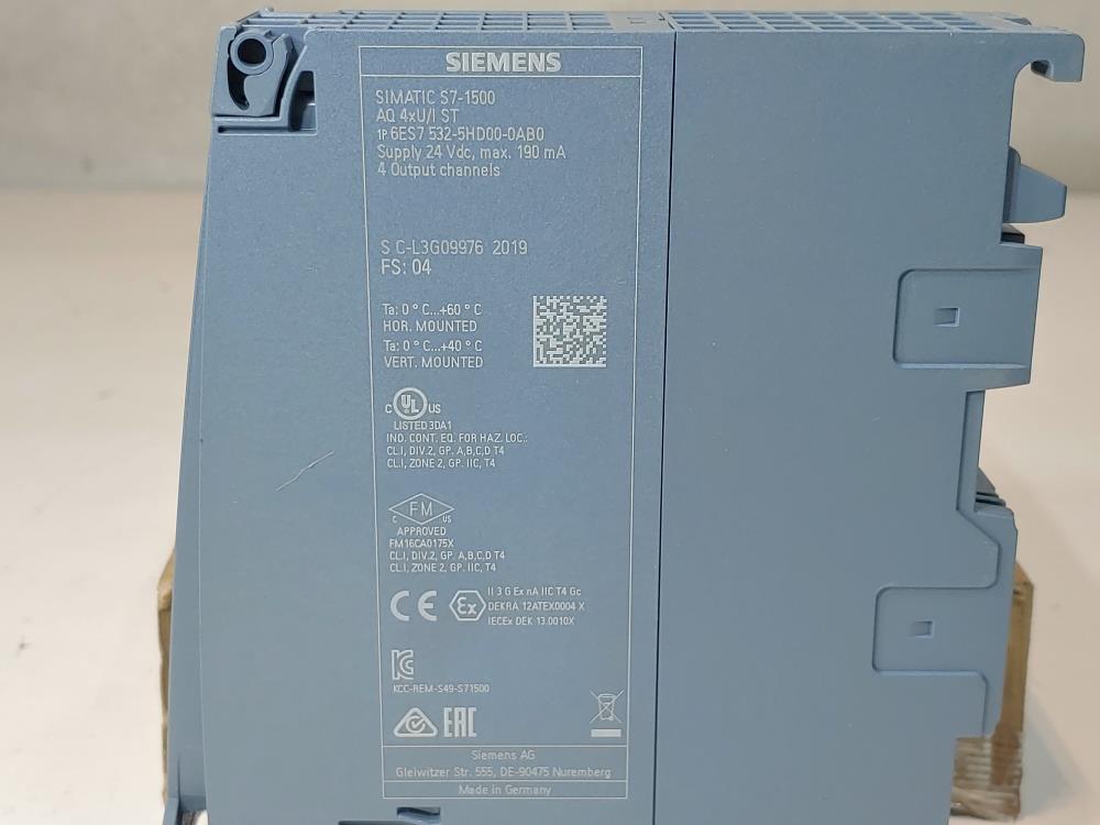 Siemens Simatic S7-1500 Analog Output Module Model #: 6ES7532-5HD00-0AB0