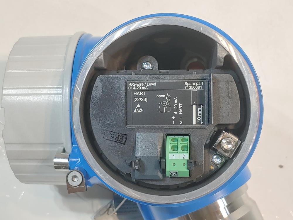 Endress Hauser Micropilot Radar Level Transmitter FMR62-12KD2/0