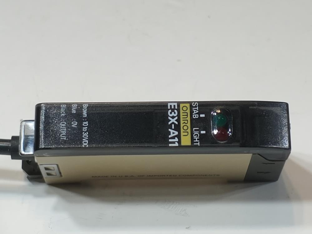 Omron E3X-A11 Photoelectric Sensor 