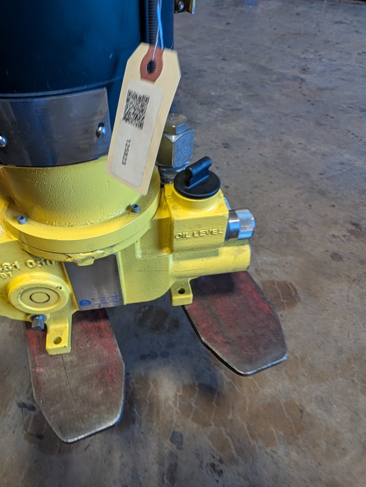 Milton Roy Metering Pump RA110724FRSESEM1NN w/ Leeson 1/2HP  Motor 