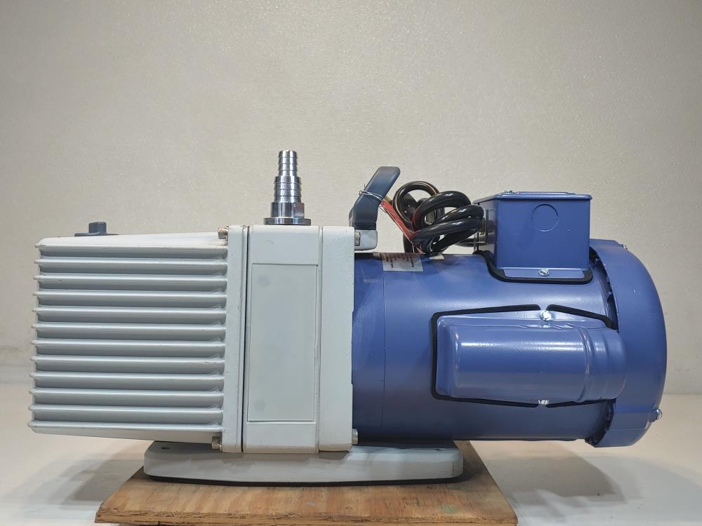 Cole Parmer Rotary Vane Vacuum Pump 79203-50 w/ HP: 3/4 / 1/2 Motor