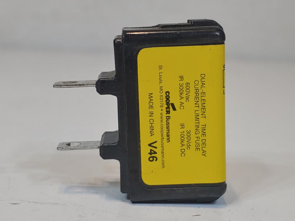 Cooper Bussmann Low-Peak Cube Fuse 600VAC/300VDC. 15Amp Model#: TCF15