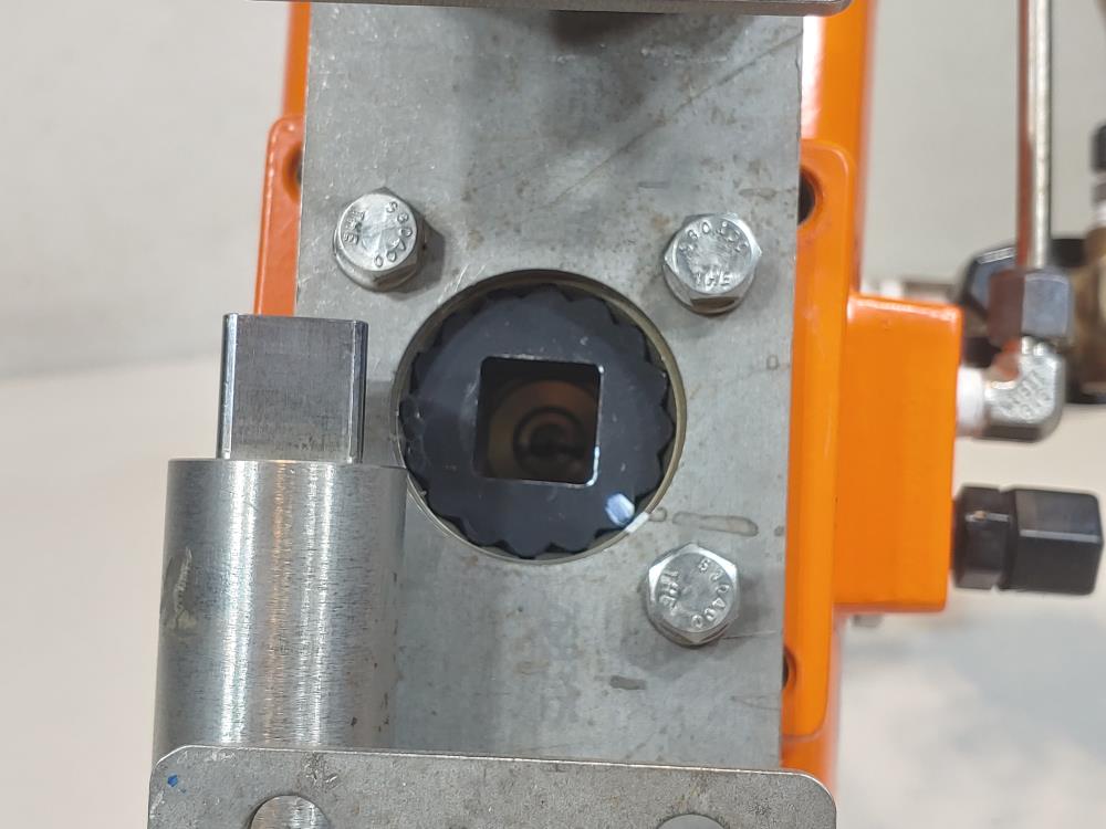 Bettis RPE0150U Actuator w/ Westlock Positioner 9479NBY2B2M0600