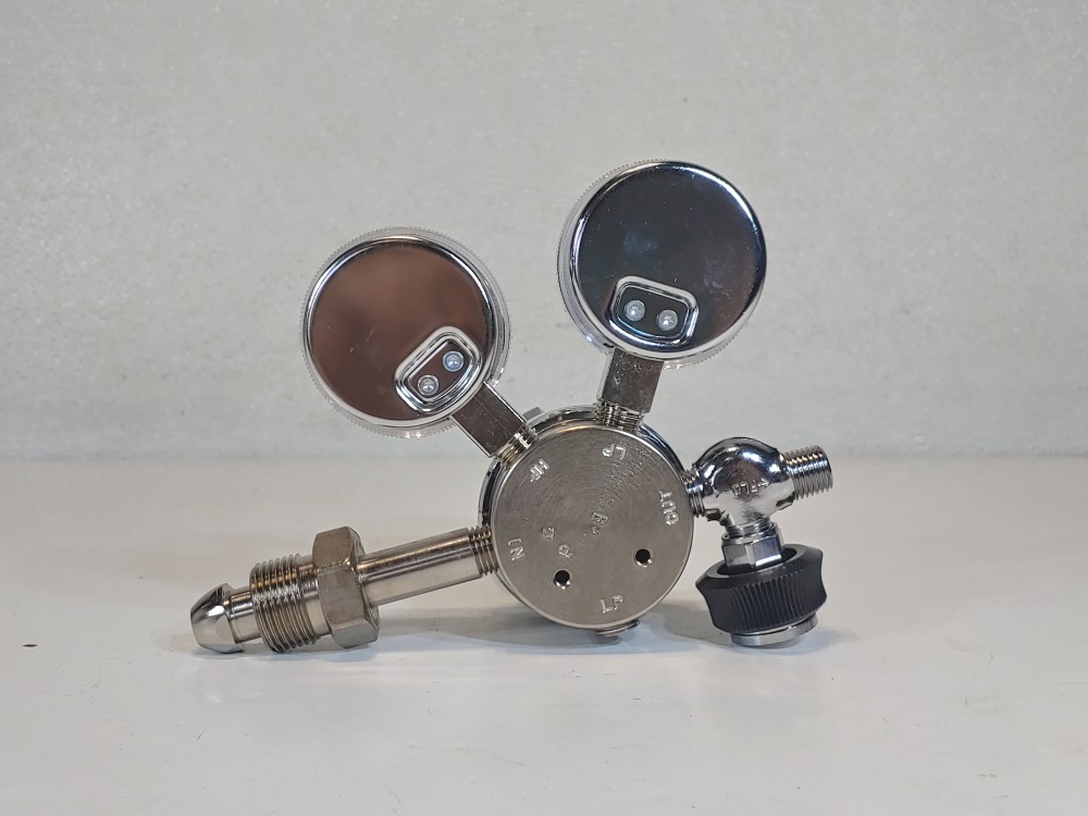 HARRIS KH1010 Single Stage Gas Regulator 401C-250-580 A