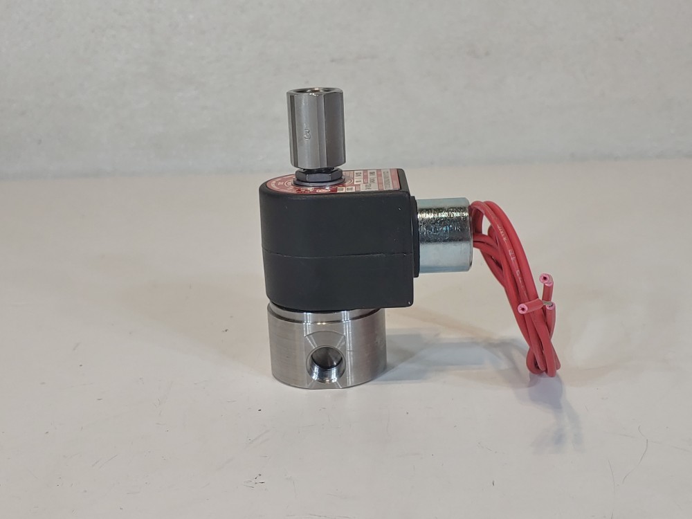 Parker 71315SN2KNJ1N0H111C2 3-Way 1/4" Solenoid Valve