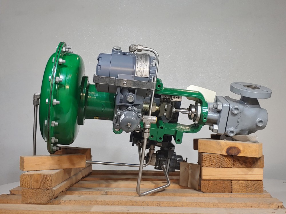 Fisher EZ 1" 300# Actuated Control Valve Type 657 w/846 Fisher Press. Transducer