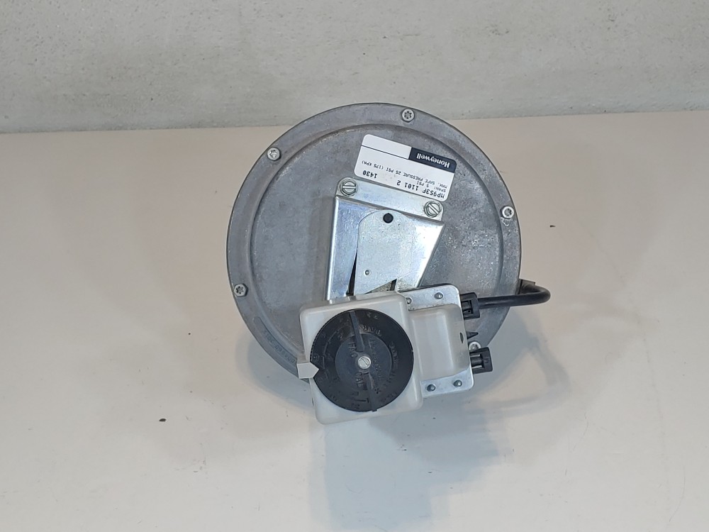 Honeywell MP953F-1101 Pneumatic Valve Actuator