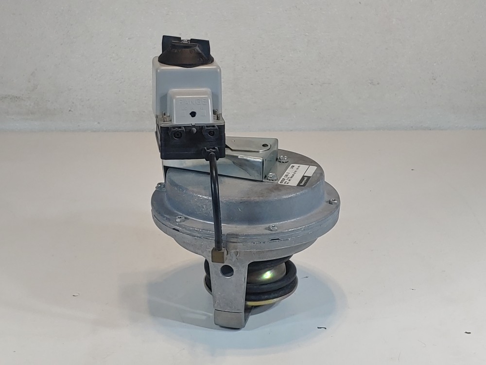 Honeywell MP953F-1101 Pneumatic Valve Actuator