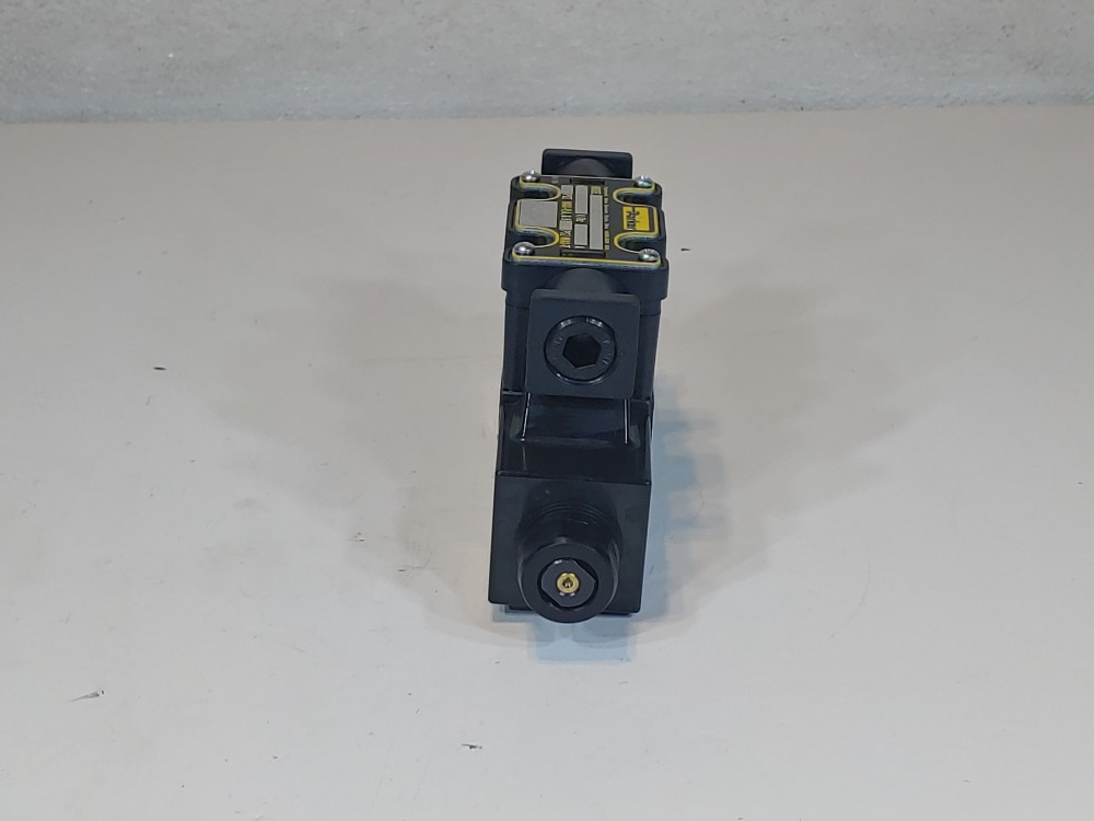 Parker Hydraulic Directional Valve D1VW008CNYCF