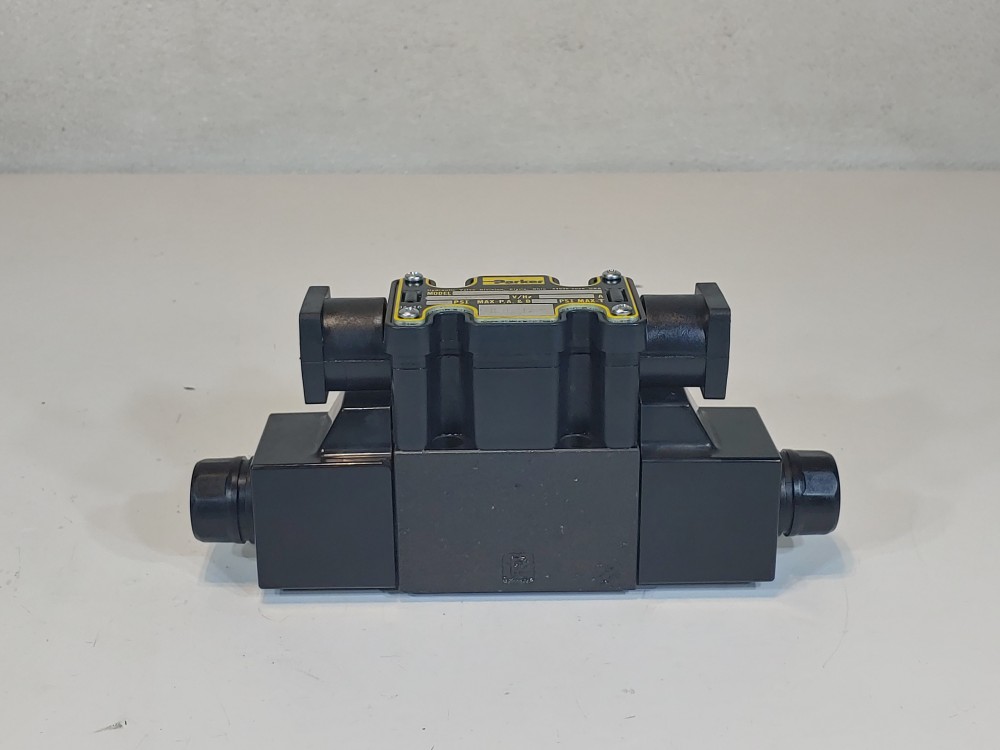 Parker Hydraulic Directional Valve D1VW008CNYCF