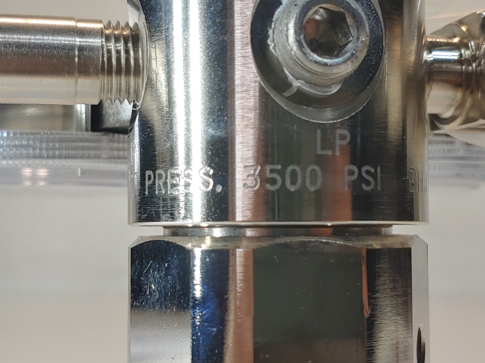Airgas 2-Stage High Purity Oxygen Pressure Regulator Y12-LE2HPBNE540, 3500 PSI