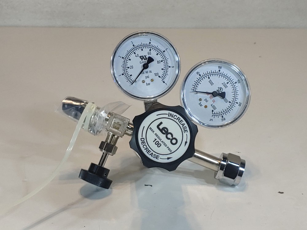 Airgas 2-Stage High Purity Oxygen Pressure Regulator Y12-LE2HPBNE540, 3500 PSI