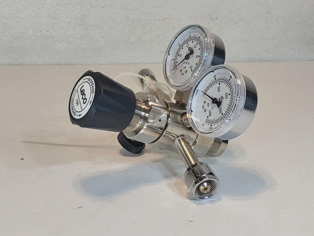 Airgas 2-Stage High Purity Oxygen Pressure Regulator Y12-LE2HPBNE540, 3500 PSI