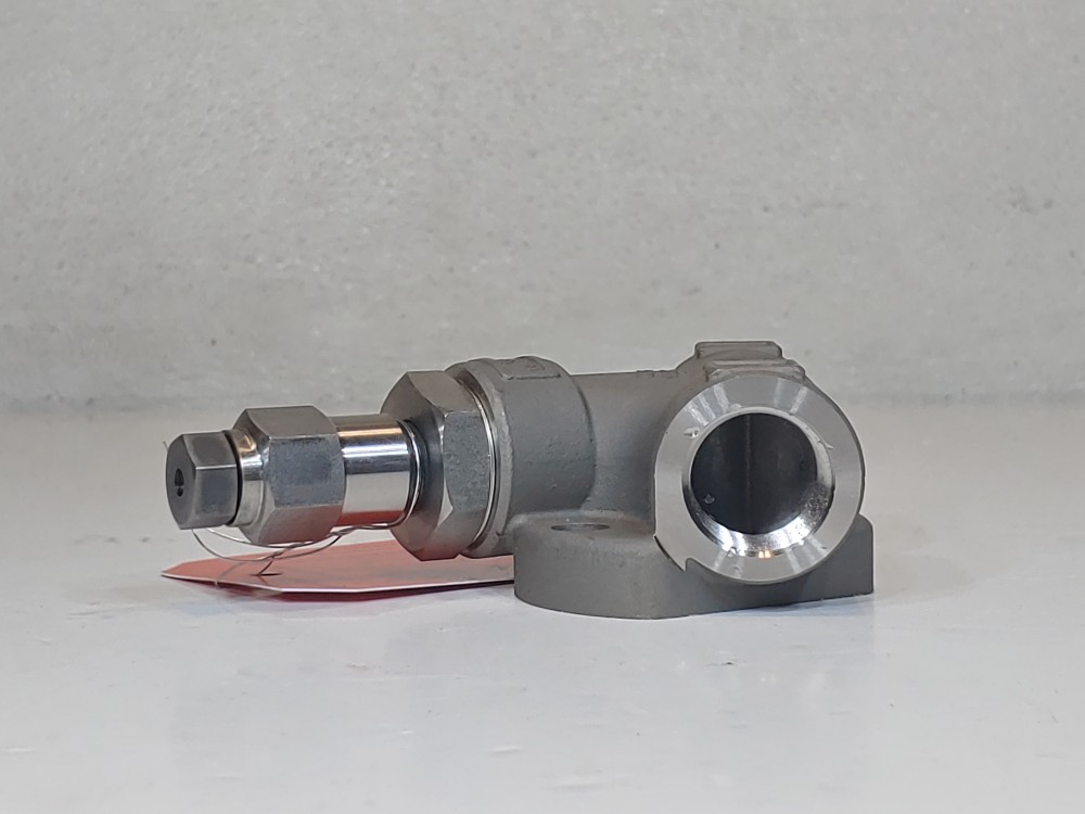 Spirax Sarco 3/4" NPT SS Strainer w/ Blowdown 67986