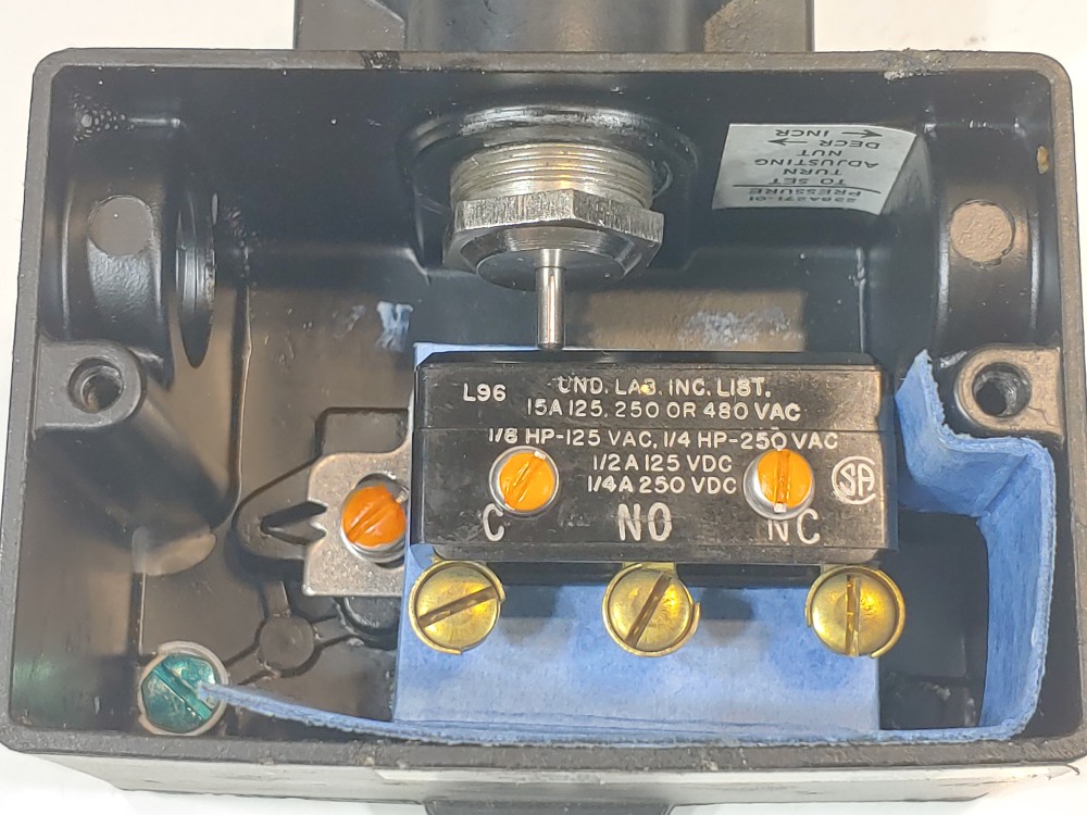 Ashcroft (Dresser) B424B Snap Action Pressure Switch 100 PSI