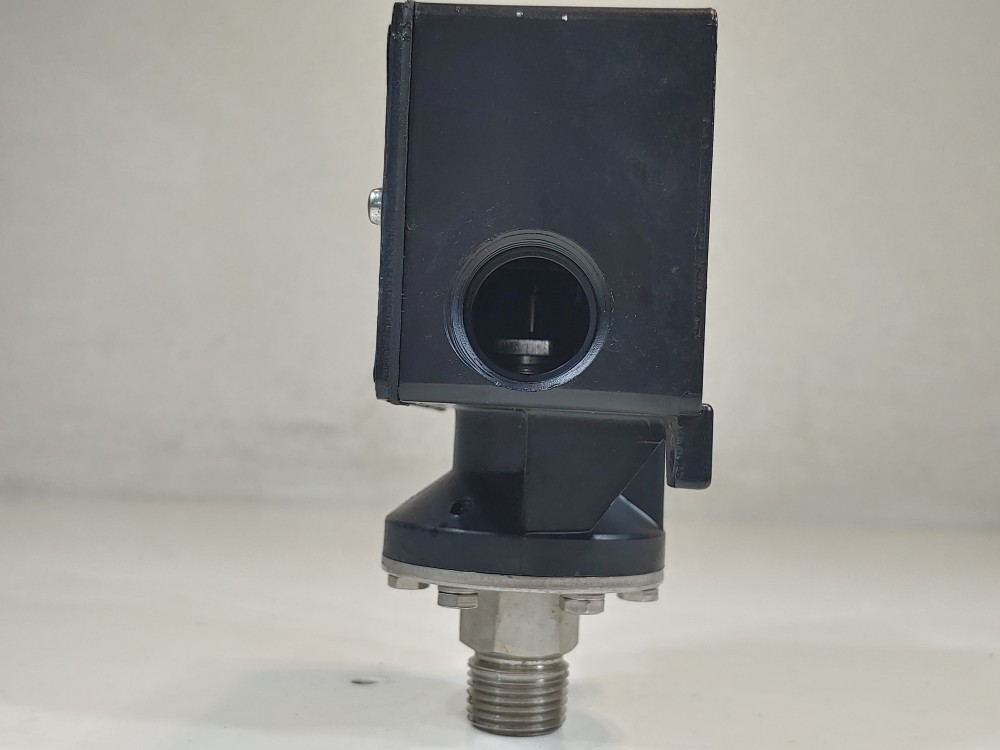 Ashcroft (Dresser) B424B Snap Action Pressure Switch 100 PSI