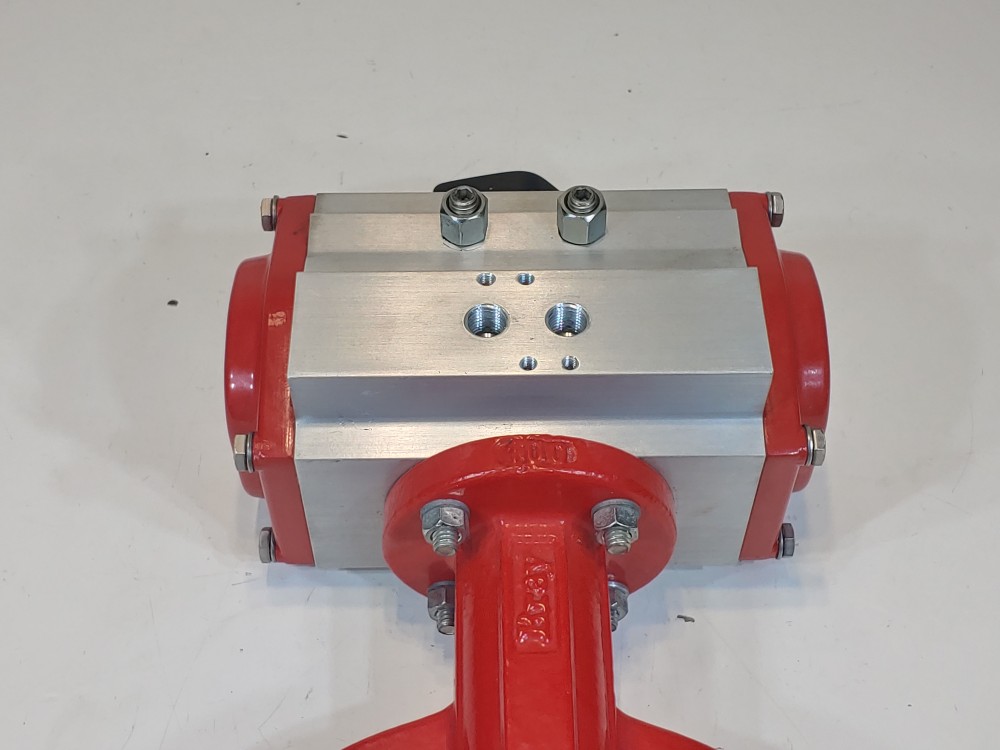 Bray Rack & Pinion Actuator 92-0830-11305-532 w/ 4" Wafer Butterfly Valve