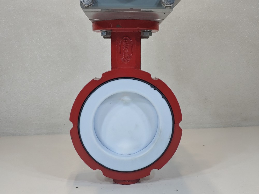 ULTRAFLO Standard Pneumatic Actuator 100-123-FC w/ 4" Wafer Butterfly Valve