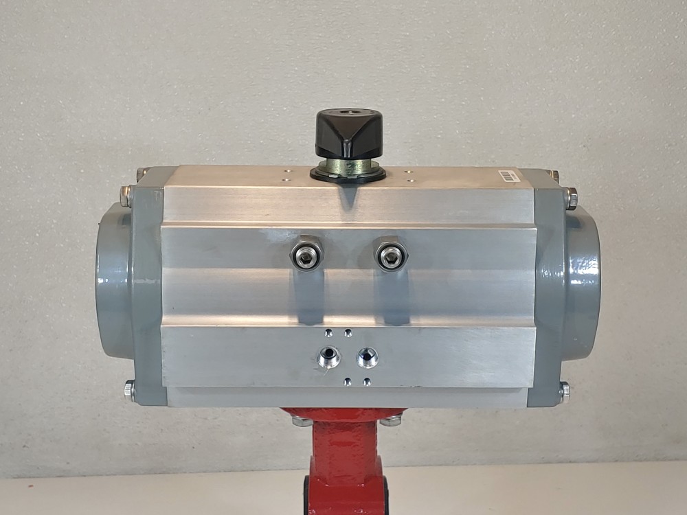 ULTRAFLO Standard Pneumatic Actuator 100-123-FC w/ 4" Wafer Butterfly Valve