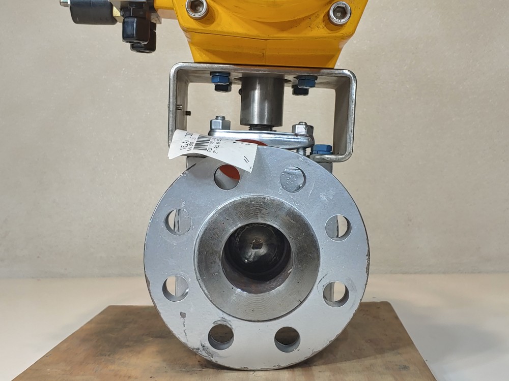 EL-O-MATIC ES0350.U2A02A.27K0 Pneumatic Actuator w/ Velan 2" 300# FP Ball Valve 