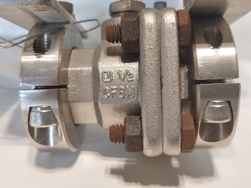 Bettis RPE0025U Valve Actuator  w/ Westlock Limit Switch, 1/2" Ball Valve
