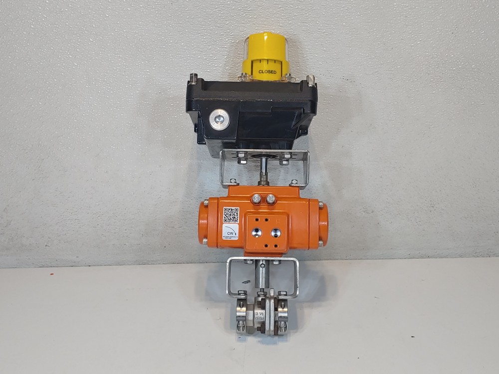 Bettis RPE0025U Valve Actuator  w/ Westlock Limit Switch, 1/2" Ball Valve