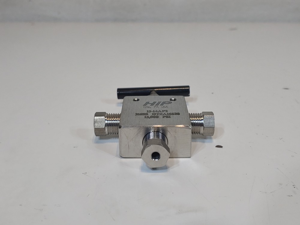 HIP 316SS 3-Way Taper Seal Needle Valve Type: 15-14AF2