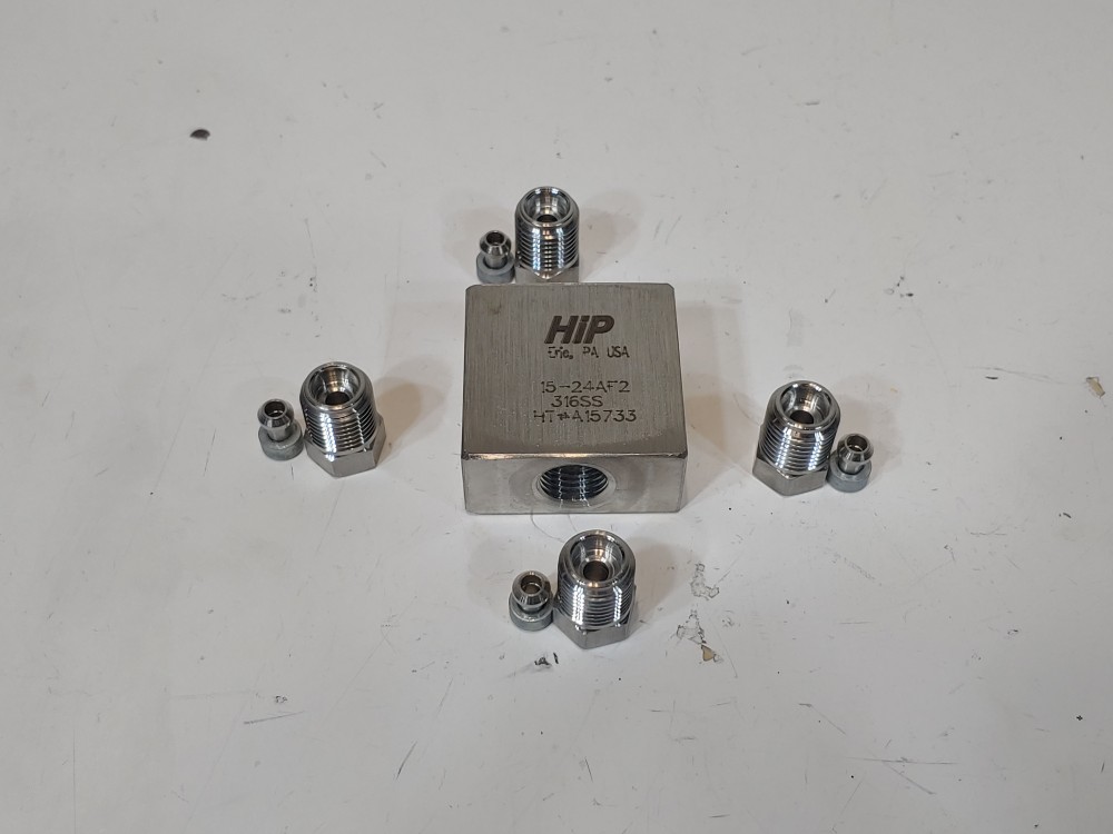 Lot of (3) HIP 316SS Cross Taper Seal Fitting Type: 15-24AF2