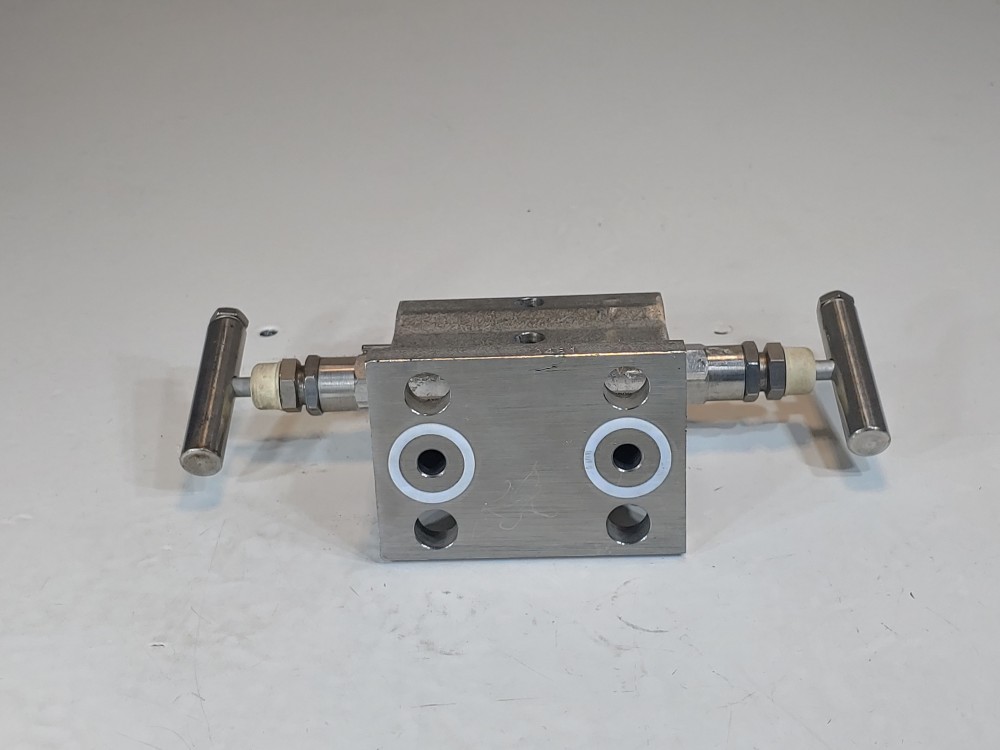 Anderson Greenwood 3 Way Manifold Valve M4TLVIS-4