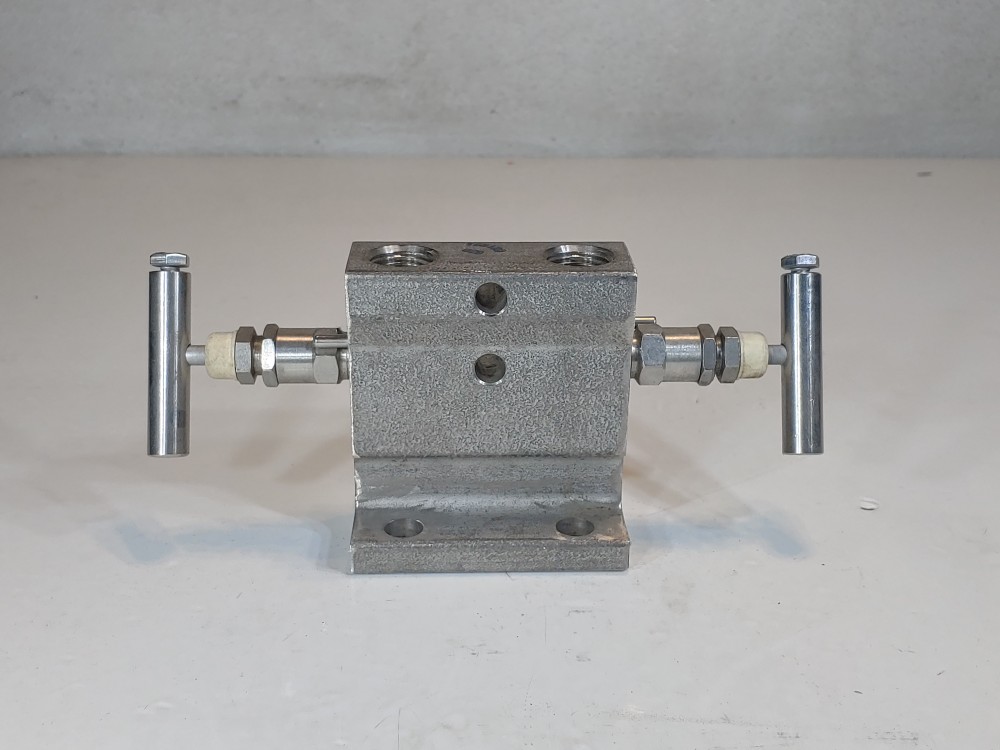 Anderson Greenwood 3 Way Manifold Valve M4TLVIS-4