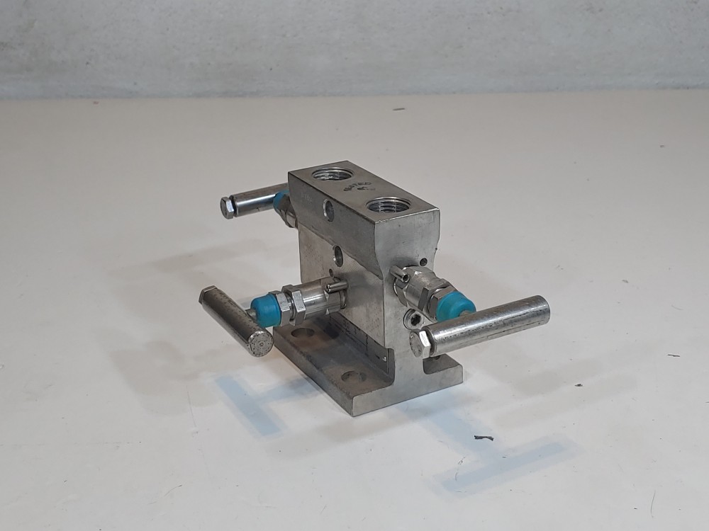 Anderson Greenwood  M4TVDS-4-SG 3-Way Manifold Valve